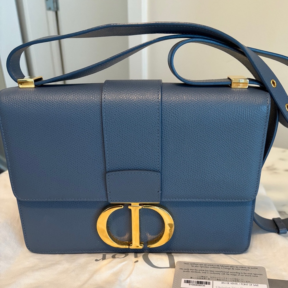 Dior Medium Montaigne 30
